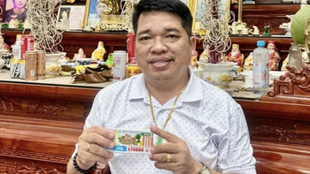 Chủ nhân Jackpot 83 tỉ - một tháng trúng số ba lần