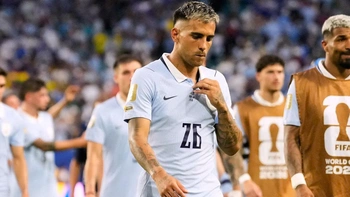 Bị loại sớm ở World Cup 2026, tuyển Uruguay bị cắt suất về bằng chuyên cơ