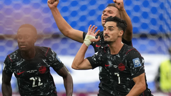 Canada ghi dấu mốc lạ của các đội chủ nhà World Cup