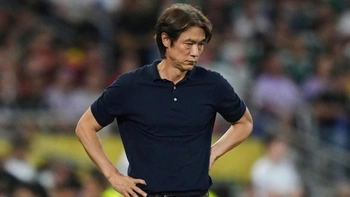 160 cảnh sát bảo vệ HLV Hàn Quốc trở về sau World Cup 2026