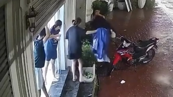 Chuyện ấm lòng đêm mưa gió