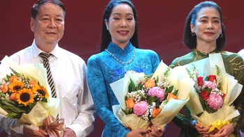 NSND Trịnh Kim Chi được bầu làm Chủ tịch Hội Sân khấu TP.HCM