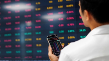 'Bom tấn' sóng IPO vẫn chưa xuất hiện