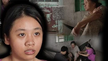 Bà ngoại nhất quyết từ chối nhận vàng để giữ hai đứa cháu