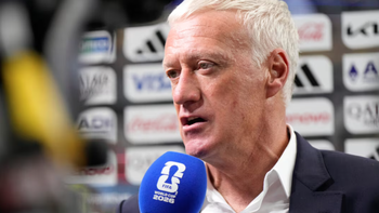 Deschamps thua tâm phục, nhưng vẫn ‘khịa’ trọng tài