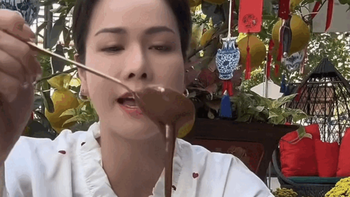 Nhật Kim Anh trở thành 'chất liệu meme' cho cả cõi mạng