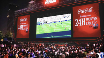 24 giờ khó quên của fan bóng đá và những trải nghiệm 'chưa từng'