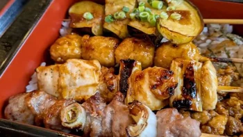 Có một thành phố muốn ăn thịt gà nhưng lại được phục vụ thịt heo