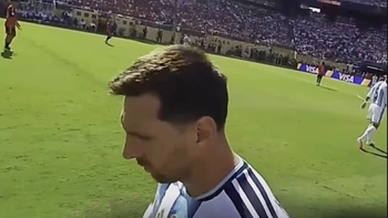 Lộ chuyện trọng tài nhờ Messi ‘quản’ Paredes ở chung kết World Cup
