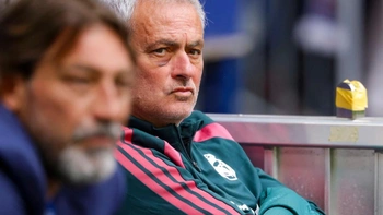 Cầu thủ Real Madrid khiến Mourinho ‘thâm mắt’