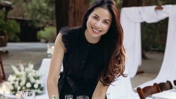 Phạm Hương làm nghề mới ở Mỹ