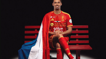 Tiền vệ gốc Indonesia bị Man City bán nhanh sang Saudi Arabia