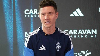 Sao cũ Man Utd đá không lương để giúp CLB thời thơ ấu
