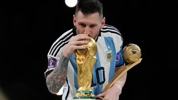 Ngày Messi rời tuyển Argentina: Ai cũng biết, nhưng vẫn choáng
