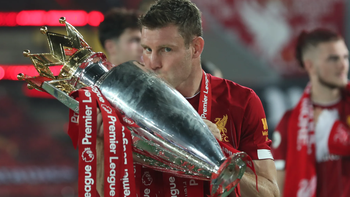 Danh thủ Liverpool tập thành VĐV marathon chuyên nghiệp