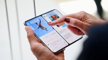 Người thuận thay trái 'dỗi' iPhone Duo?