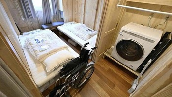 VĐV bóng rổ ‘khóc ròng’ với phòng container tại Asiad 2026
