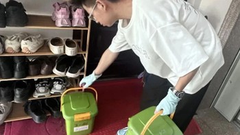 Trả tiền để có người đi đổ rác... giùm