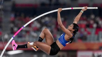 VĐV điền kinh đi Asiad nhưng gặp khó bởi… cây sào