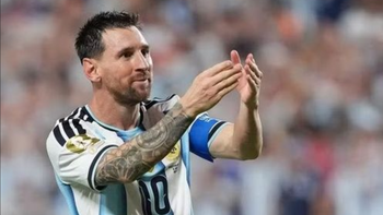 Vé trận cầu chia tay tuyển Argentina của Messi sốt xình xịch
