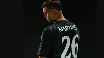 Chelsea phải ‘bù đắp’ cho fan chỉ sau 1 trận của thủ môn Martinez