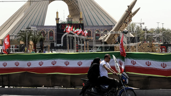 Chiến sự Mỹ - Iran: Chính trị nội bộ Iran giờ ra sao?