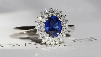 Sao Ngoại hạng Anh lo sốt vó vì hãng kim cương bị tấn công mạng