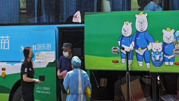 Trung Quốc trong cuộc đua đạt miễn dịch cộng đồng