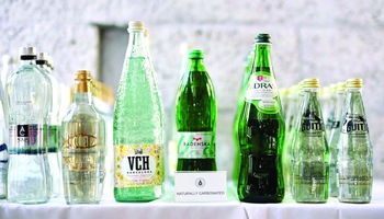 Nước mà đòi 'sóng sánh' với rượu vang