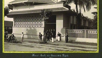 Trăm năm EBAI: Những mục đích chính trị của một trường mỹ thuật