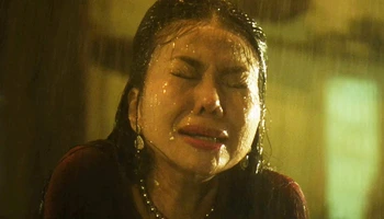 Thanh Hằng bị 'hành' lên bờ xuống ruộng trong 'Mesdames Thanh Sắc'