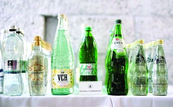 Nước mà đòi 'sóng sánh' với rượu vang