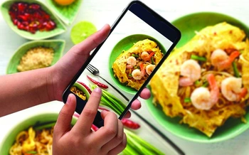 Thực vô cầu bão: Thế nào là 'ăn biểu diễn'?