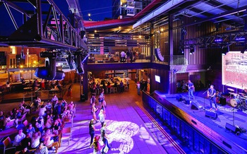 Thành phố không ngủ: Để đô thị 2h sáng cũng vui như 2h chiều