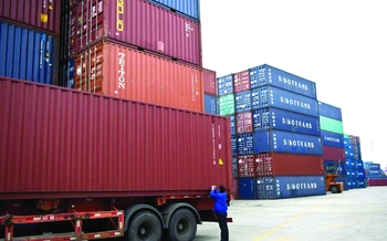 Khu thương mại tự do: Làm gì để tránh "áo mới, cơ thể cũ"?