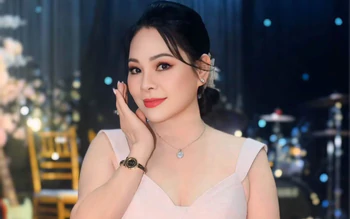 Sự nghiệp của ca sĩ Đông Đào trước khi bỏ 100 tỉ xây nhà máy nước
