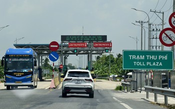 Đừng nhìn đường cao tốc qua... phí