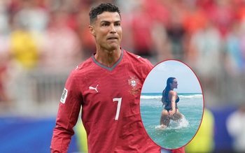 Bạn gái Ronaldo gây sốt với clip tắm biển giữa mùa World Cup