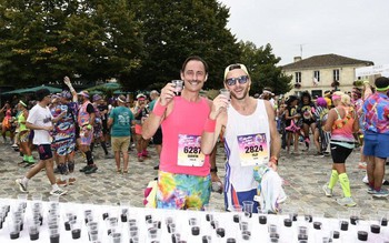 Runner thắng giải marathon được thưởng rượu vang theo… cân nặng
