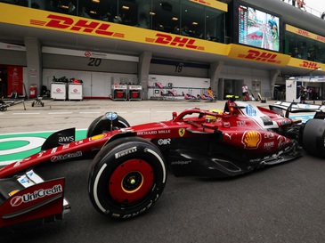 Sao F1 Lewis Hamilton bị loại 'lãng xẹt' ở Chinese Grand Prix