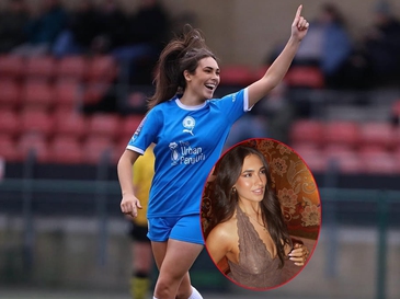 Nữ cầu thủ xinh đẹp Tara Kirk bị ‘tình dục hóa’ vì ghi bàn