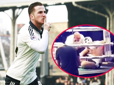 Chân sút Ngoại hạng Anh bị đấm say xẩm mặt mày trong màn ra mắt quyền anh