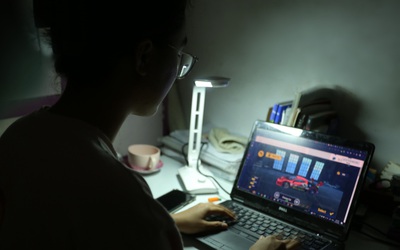 Những sinh viên 'sống châu Á, xài giờ châu Âu'