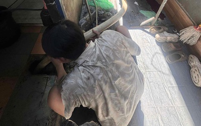 Hút hầm cầu tính tiền theo tạ, nhiều người hoảng hồn khi phải chi trả 20 triệu đồng