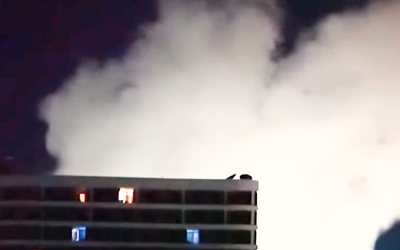 Khoảnh khắc Myanmar cho nổ khu phức hợp lừa đảo, nhiều người chạy qua Thái Lan