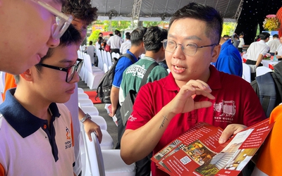 Gặp ai cũng hỏi lương tháng mấy triệu, nhiều lần tôi lúng túng rồi cũng tìm được câu trả lời