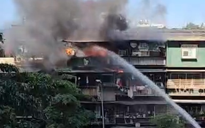 Cháy khu vực chuồng cọp của căn hộ tập thể ở Hà Nội