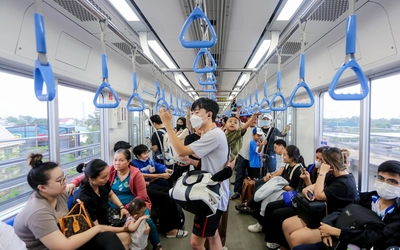 TP.HCM: 14 nhà ga metro số 1 tiếp nhận hàng cứu trợ đồng bào miền Trung