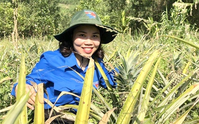 Giải bài toán thoát nghèo cùng bạn trẻ Cơ Tu