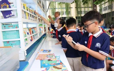 Trường xin không nhận hoa ngày 20-11, mong được đổi thành sách, tập cho học trò